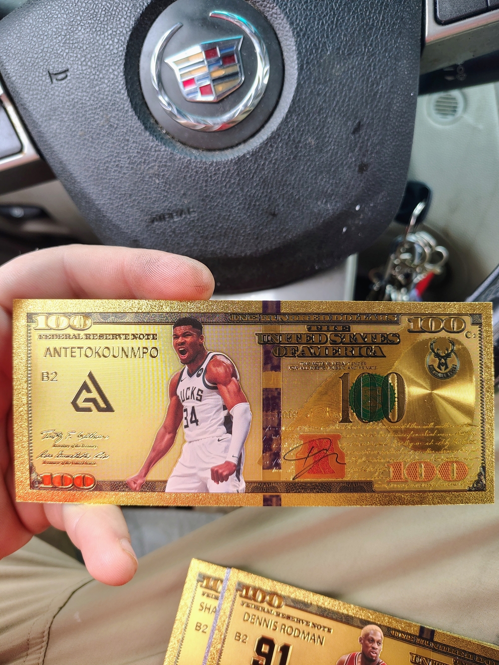 Gold Note Giannis Antetokounmpo Collectible Novelty Card.